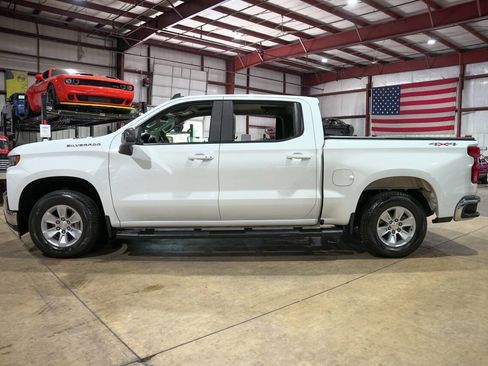 Used 2021 Chevrolet Silverado 1500 LT AWD/4WD image 4