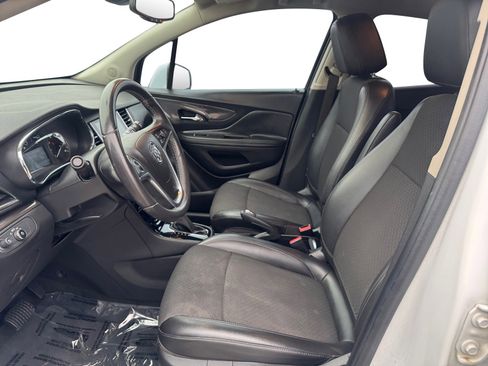 Used 2019 Buick Encore Preferred image 9