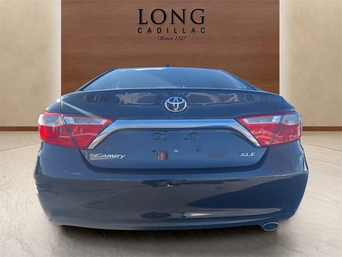 Used 2016 Toyota Camry XLE image 4