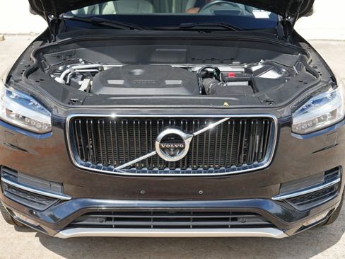 Used 2019 Volvo XC90 T6 Momentum w/ Advanced Package AWD/4WD image 7