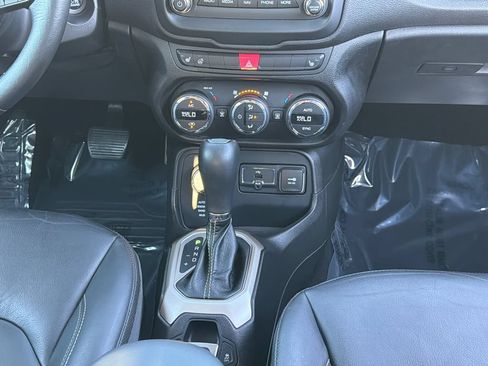 Used 2016 Jeep Renegade Limited AWD/4WD image 13