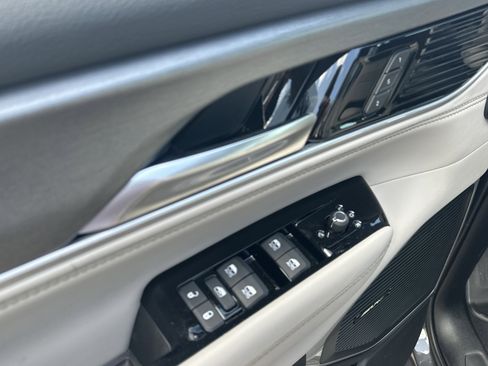 New 2026 Jeep Grand Wagoneer L 4WD w/ Premium Group I image 17