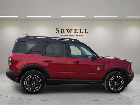 Used 2025 Ford Bronco Sport Outer Banks AWD/4WD image 6
