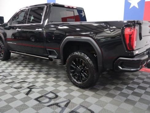 Used 2022 GMC Sierra 3500 Denali w/ Denali Black Diamond Edition AWD/4WD image 11