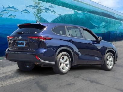 Used 2025 Toyota Highlander LE