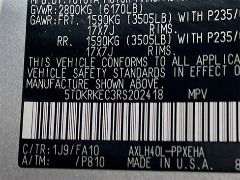 Certified 2024 Toyota Sienna LE image 34