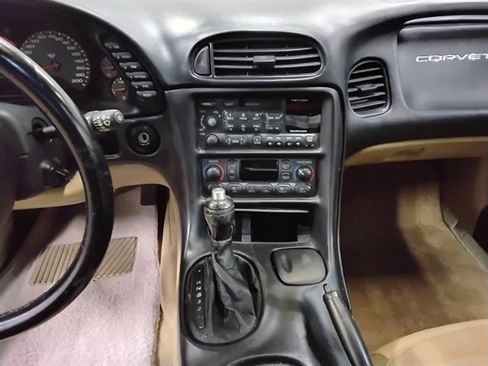 Used 1999 Chevrolet Corvette Coupe w/ Memory Pkg image 13