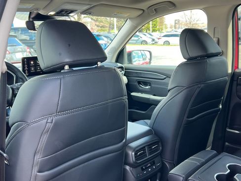 New 2026 Honda Pilot Touring image 37