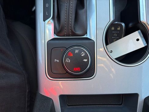 Used 2020 Chevrolet Blazer LT image 26