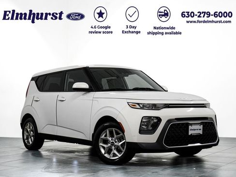 Used 2022 Kia Soul LX w/ Technology Package FWD image 1