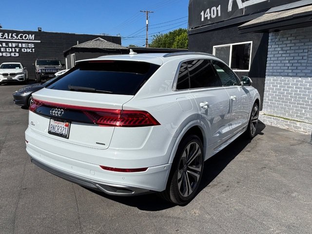 Used 2019 Audi Q8 Premium Plus w/ Premium Plus AWD/4WD image 29