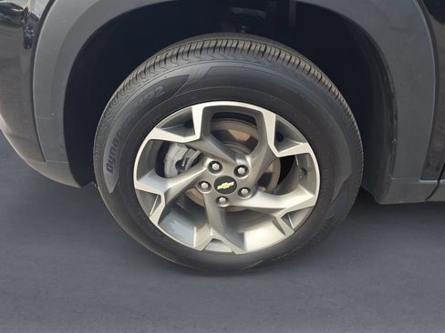Used 2025 Chevrolet Trax LT w/ Driver Confidence Package FWD image 10