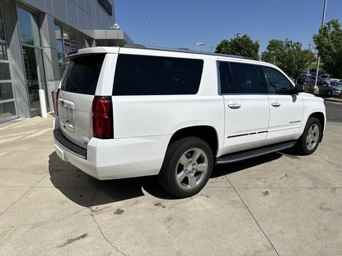 Used 2018 Chevrolet Suburban Premier RWD image 6
