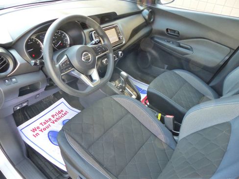 Used 2018 Nissan Kicks S FWD image 22