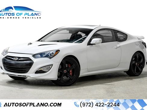 Used 2013 Hyundai Genesis 3.8 image 1