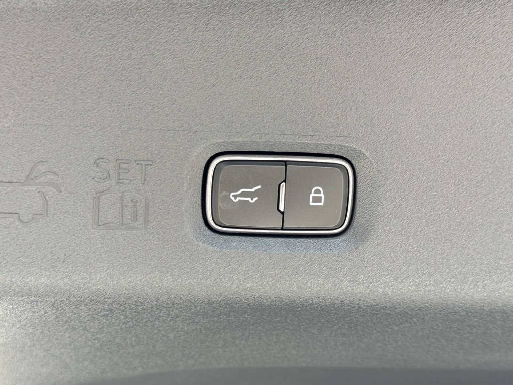 New 2026 Lincoln Navigator Black Label AWD/4WD image 13