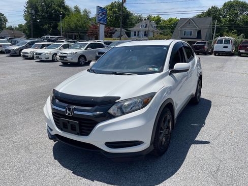 Used 2018 Honda HR-V LX image 25