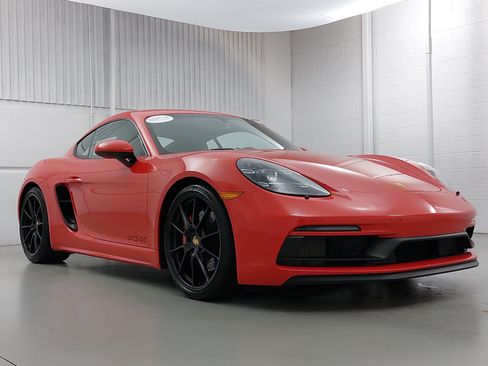 Certified 2024 Porsche 718 Cayman GTS RWD image 9