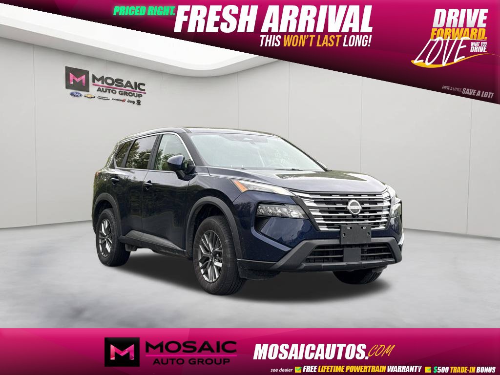 Used 2026 Nissan Rogue SV AWD/4WD image 1