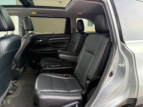 Used 2016 Toyota Highlander Limited Platinum AWD/4WD image 19