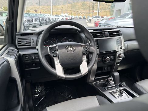 Used 2021 Toyota 4Runner SR5 Premium w/ Moonroof Package AWD/4WD image 26
