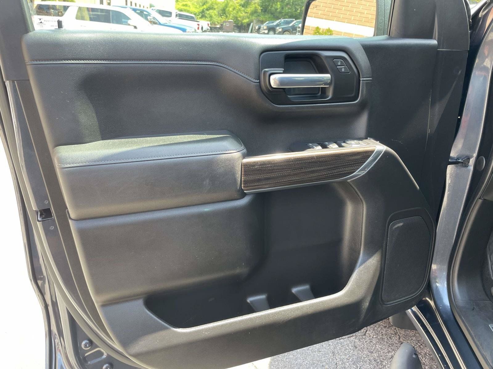 Used 2022 Chevrolet Silverado 1500 RST w/ Safety Package AWD/4WD image 5