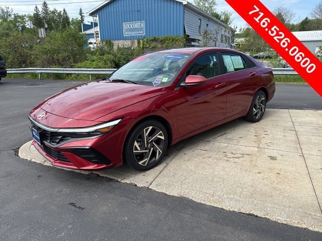 Certified 2024 Hyundai Elantra SEL w/ Convenience Package FWD image 3