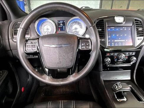 Used 2014 Chrysler 300 S RWD image 8
