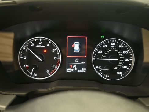 Used 2025 Subaru Crosstrek 2.0i Premium w/ Crosstrek Mirror Package image 13