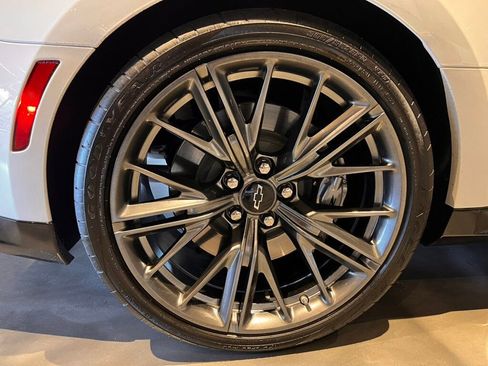 Used 2022 Chevrolet Camaro ZL1 image 13