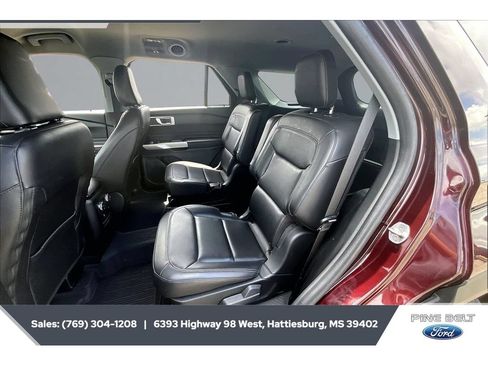 Used 2022 Ford Explorer XLT w/ Equipment Group 202A AWD/4WD image 19
