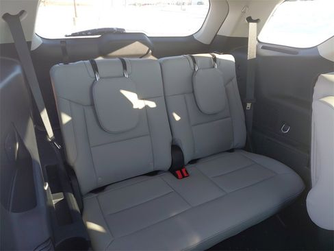 New 2026 Ford Explorer Active w/ Active Comfort Package image 21