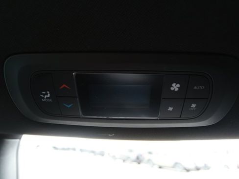 New 2026 Chrysler Pacifica Select w/ S Appearance Package image 32