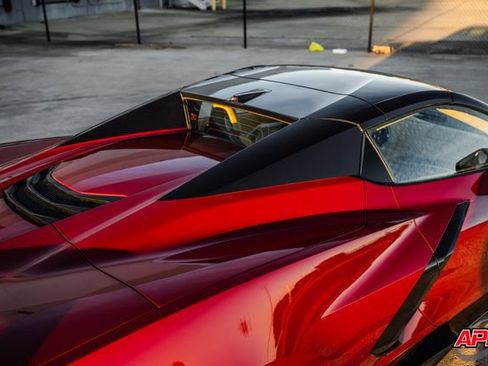 Used 2021 Chevrolet Corvette Stingray Premium Conv w/ 3LT image 32