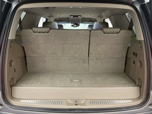 Used 2018 Chevrolet Tahoe LT w/ Luxury Package AWD/4WD image 20