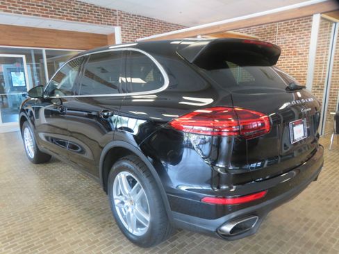 Used 2016 Porsche Cayenne AWD/4WD image 70