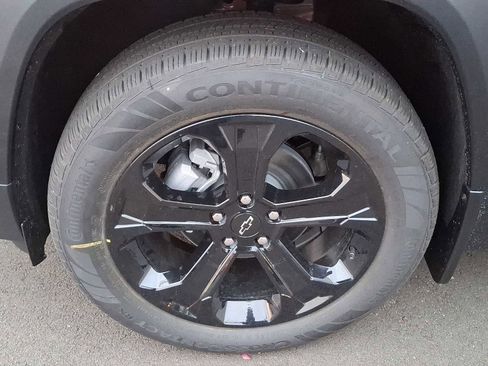 New 2026 Chevrolet Equinox LT image 4