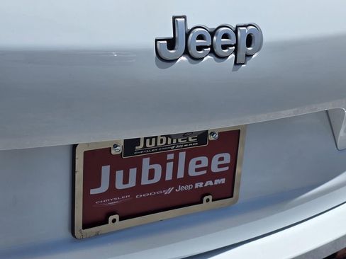 Used 2025 Jeep Grand Cherokee L Limited w/ Trailer Tow Package AWD/4WD image 34