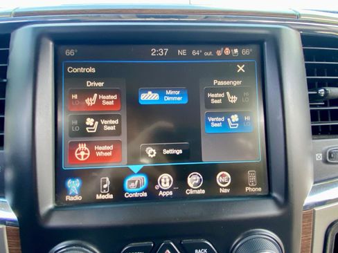 Used 2015 RAM 2500 Laramie w/ Convenience Group image 35