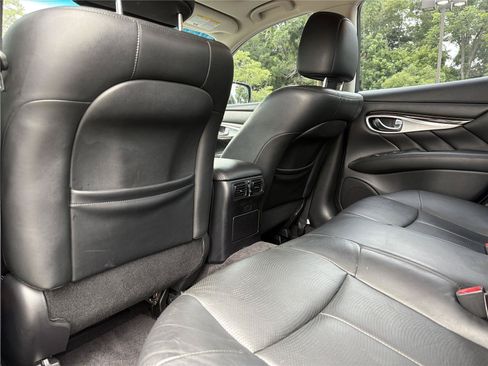 Used 2013 INFINITI M37 w/ Premium Pkg RWD image 19