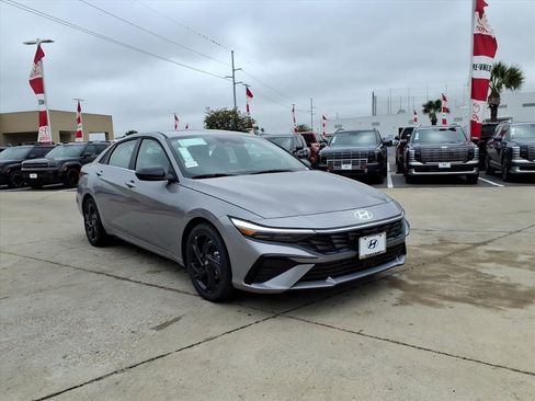 New 2026 Hyundai Elantra SEL Sport image 6