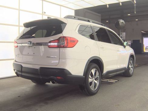 Used 2022 Subaru Ascent Premium w/ Convenience Package AWD/4WD image 6