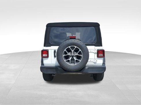 Used 2024 Jeep Wrangler Unlimited Sport AWD/4WD image 5
