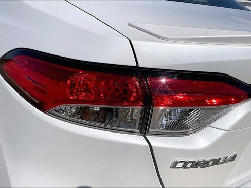 Used 2022 Toyota Corolla SE image 19