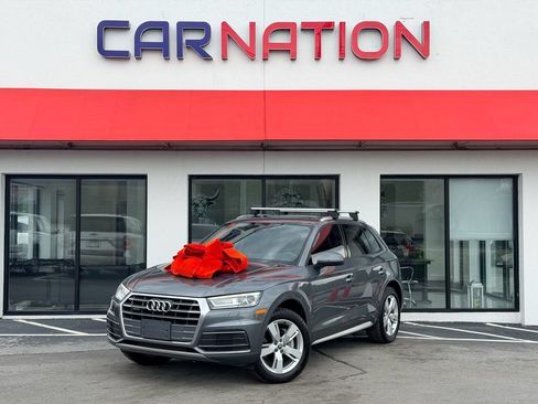 Used 2018 Audi Q5 2.0T Premium w/ Convenience Package AWD/4WD image 2