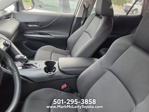 Used 2022 Toyota Venza LE AWD/4WD image 5