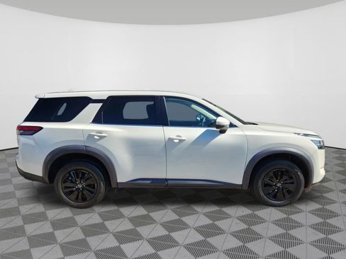 Certified 2022 Nissan Pathfinder S w/ Cargo Package AWD/4WD image 6