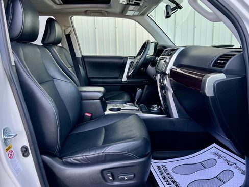 Used 2016 Toyota 4Runner Limited image 37