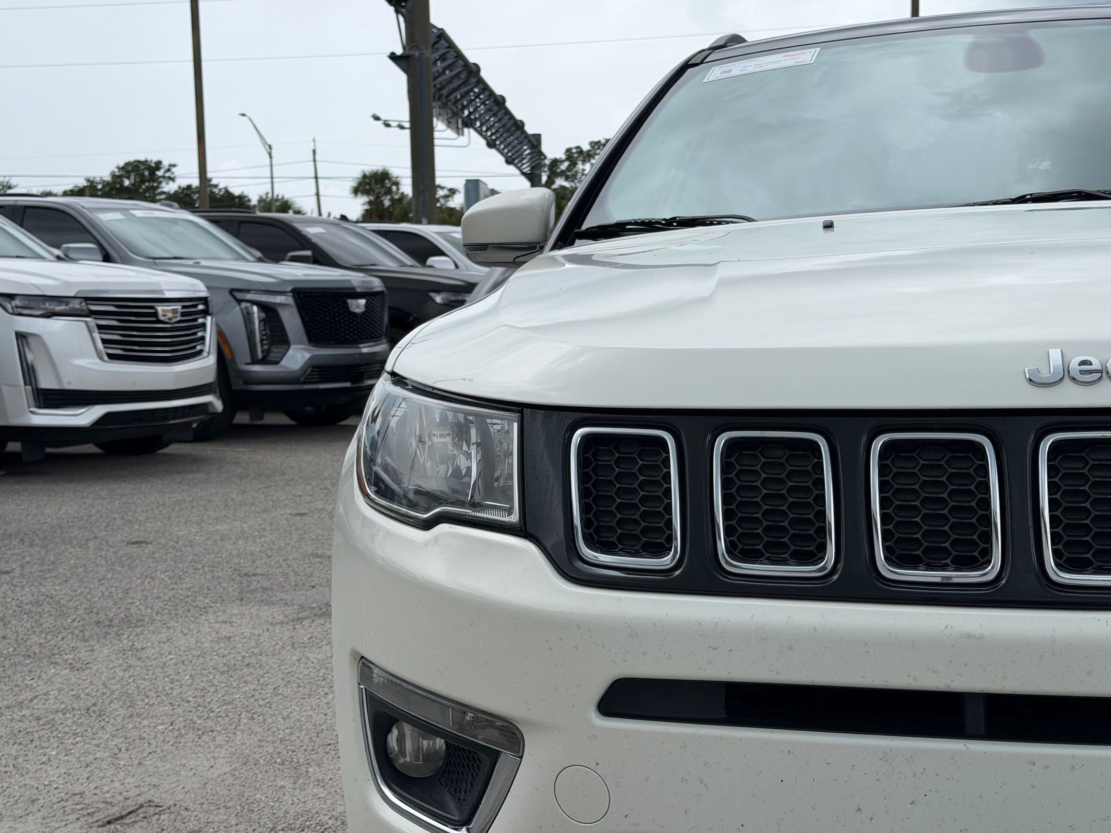 Used 2018 Jeep Compass Limited w/ Navigation Group AWD/4WD image 11