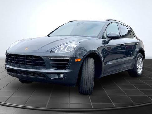 Used 2018 Porsche Macan AWD/4WD image 4